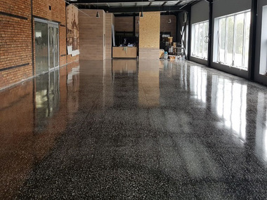 Бетонный пол